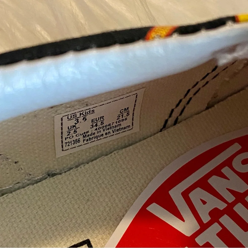 Kids classic slip on flame vans